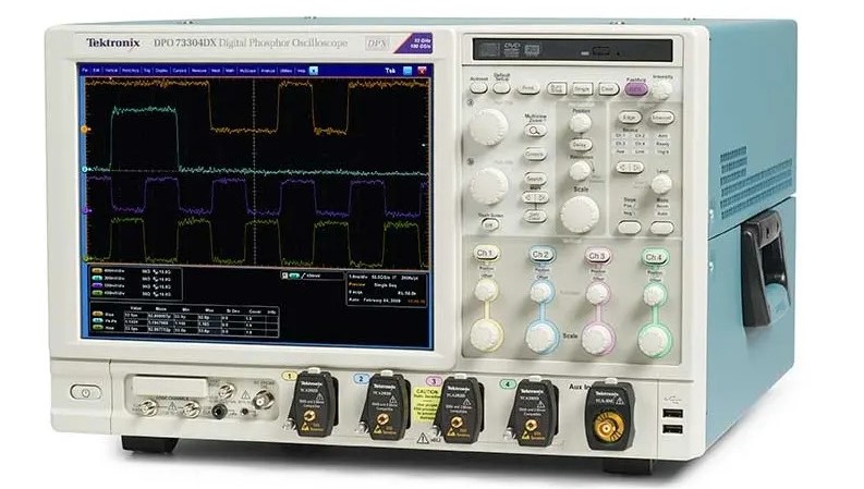 Tektronix DPO73304DX Oscilloscope, 25 GHz, 4 Ch., 100 GS/s / 50 GS/s